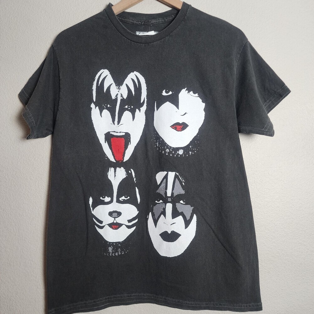 KISS Shirt Mens Medium Gray Short Sleeve Faces Graphic Rock Band Music Tee NEW